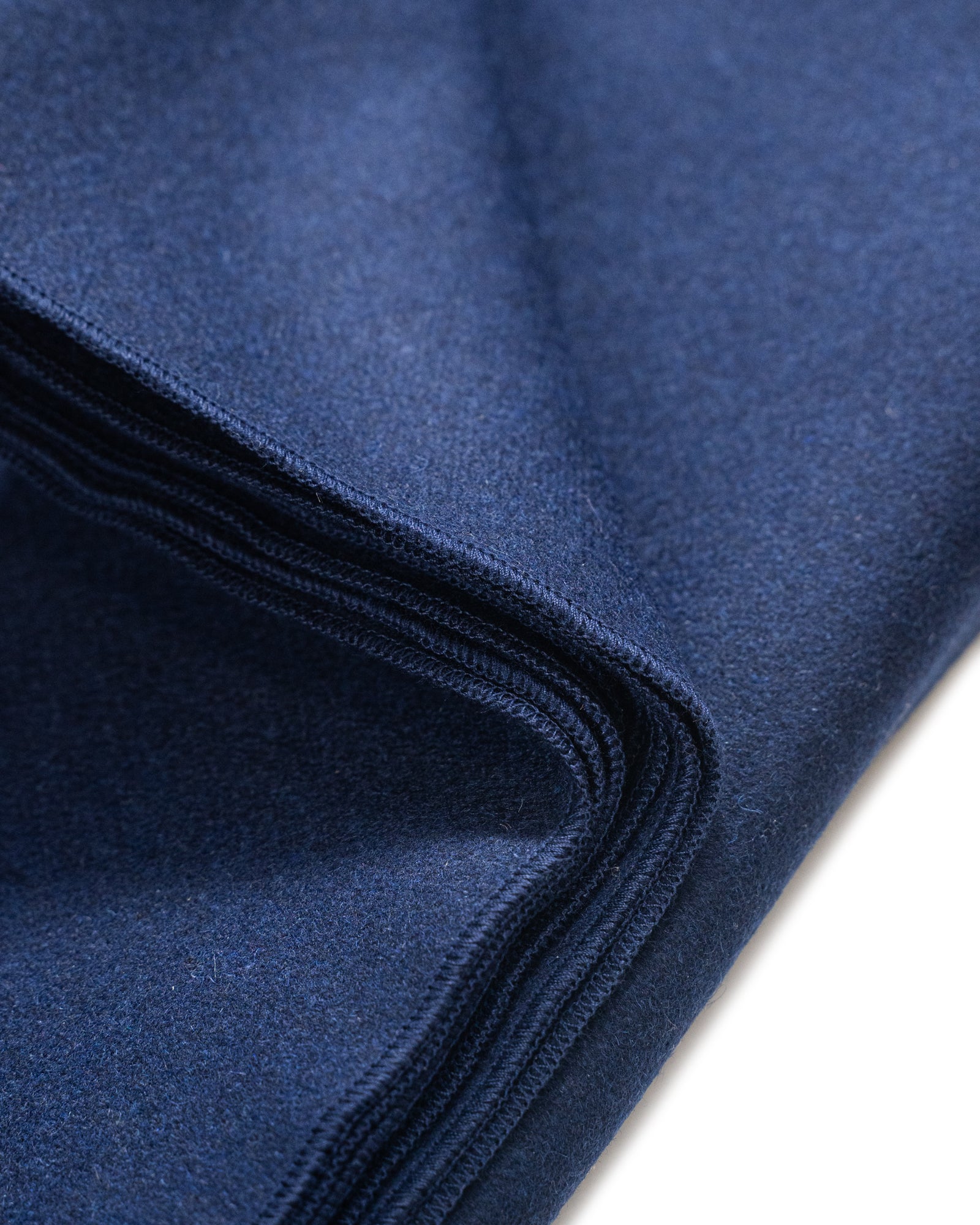 ANIÁN | The Melton Wool Blanket | Made in Canada